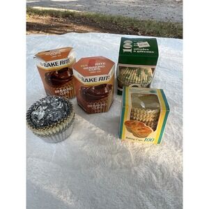 Lot Of Vintage Baking Cups Cupcake Liners Paper & Foil Bakers Secret Some in Box